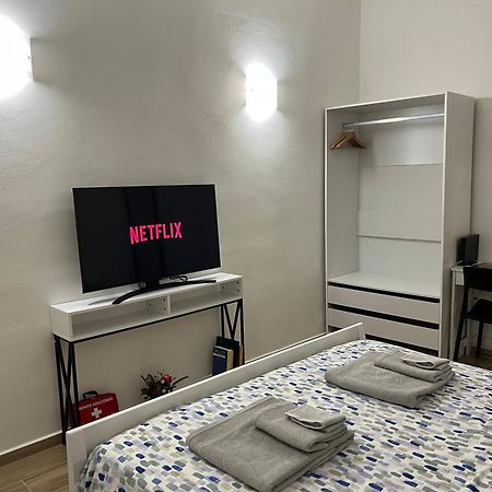 Al 106 Apartment Free Wi-Fi 5 Min Dalla Stazione Prato  Exteriér fotografie