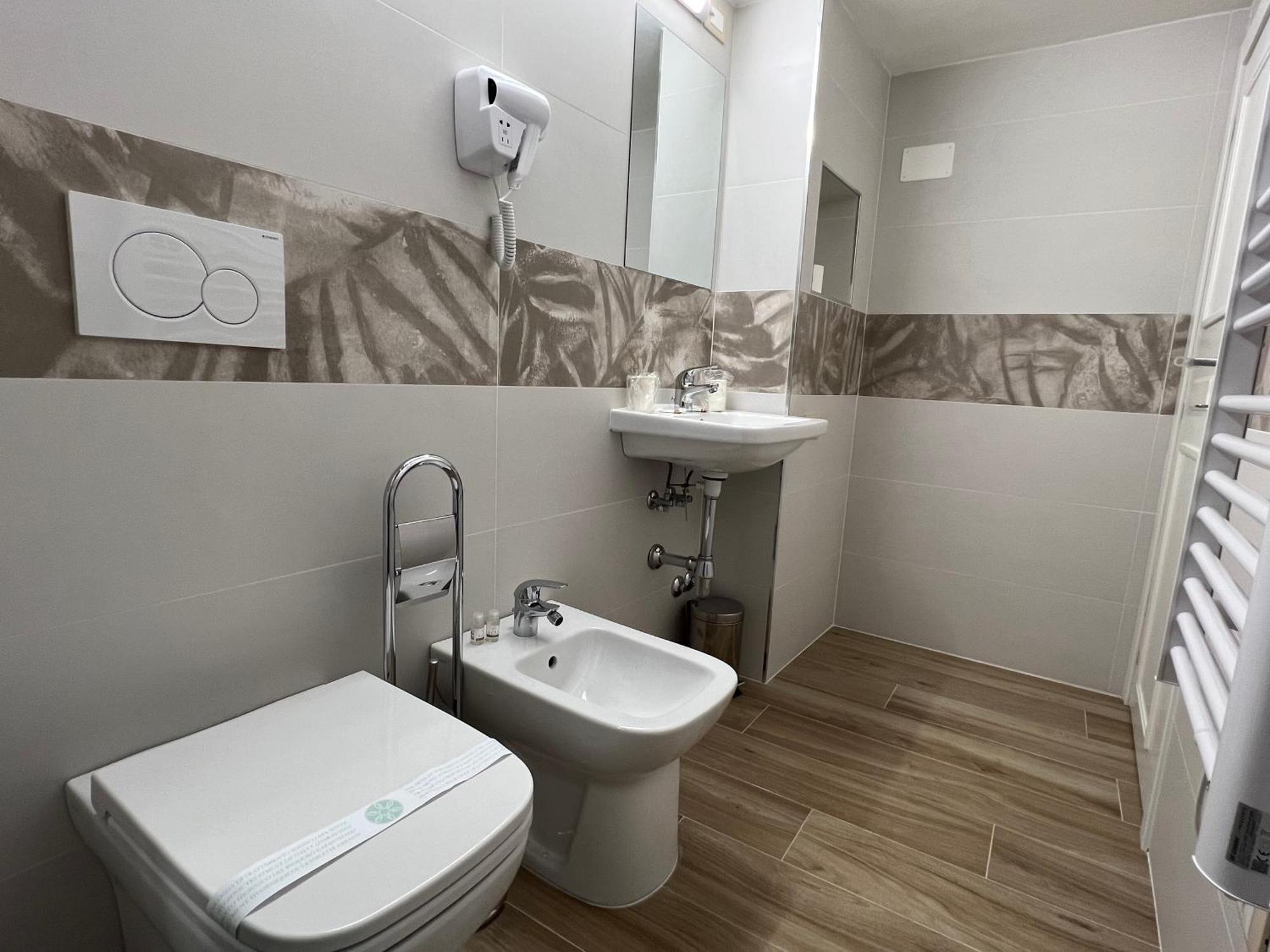 Al 106 Apartment Free Wi-Fi 5 Min Dalla Stazione Prato  Exteriér fotografie